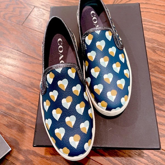 Coach special edition Slip on Heart Print Women's Sneakers/NWB/Valentines gift - Picture 1 of 10